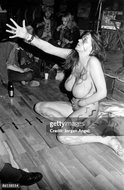 Photo of STACIA; ID#: HawkStaA 18A, Hawkwind's dancer Stacia., Copenhagen, 1972