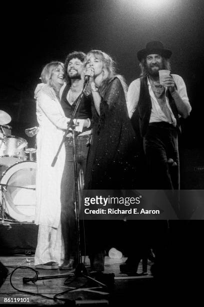 Photo of FLEETWOOD MAC; L-R. Christine McVie, Lindsey Buckingham, Stevie Nicks, Mick Fleetwood - onstage