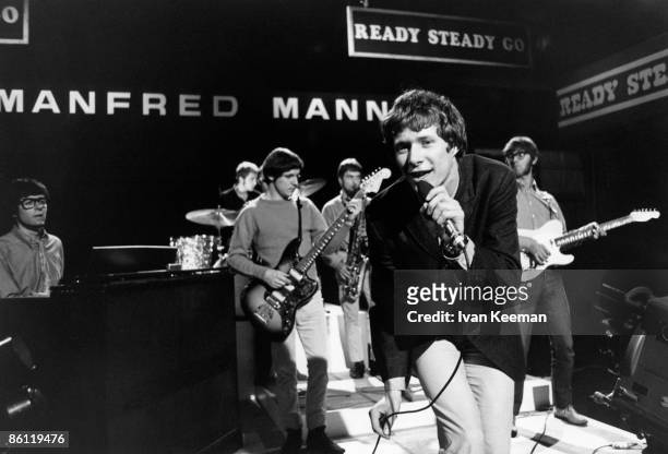 English rock and pop group Manfred Mann perform on the set of the Associated Rediffusion Television pop music television show Ready Steady Go! at...