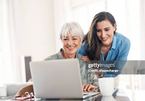 you weren't kidding when you said how simple it is - family computer stock pictures, royalty-free photos & images