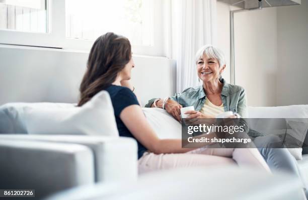 and you, darling? how are you? - mother daughter couch imagens e fotografias de stock