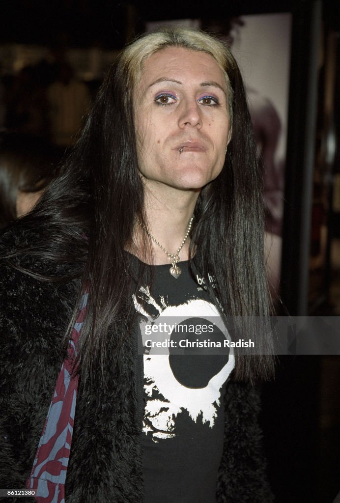 A Fu Singer AFI SINGER DAVEY HAVOK AT THE PREMIERE OF