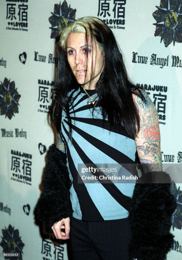 A Fu Singer Photo of AFI; AFI SINGER DAVEY HAVOK AT THE PREVIEW OF POP ICON GWEN ...