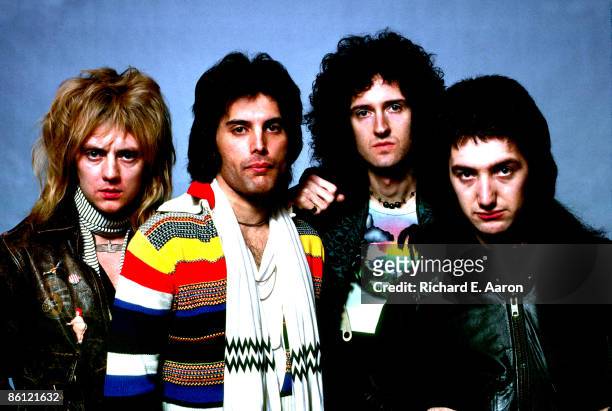 Photo of QUEEN; Roger Taylor, Freddie Mercury, Brian May, John Deacon, posed group portrait