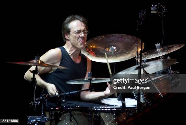 Photo of Vinnie COLAIUTA, Utrecht, Vredenburg