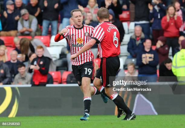 Aiden McGeady celebrates after he scores the first Sunderland goal during the Sky Bet Championship match between Sunderland and Queens Park Rangers...