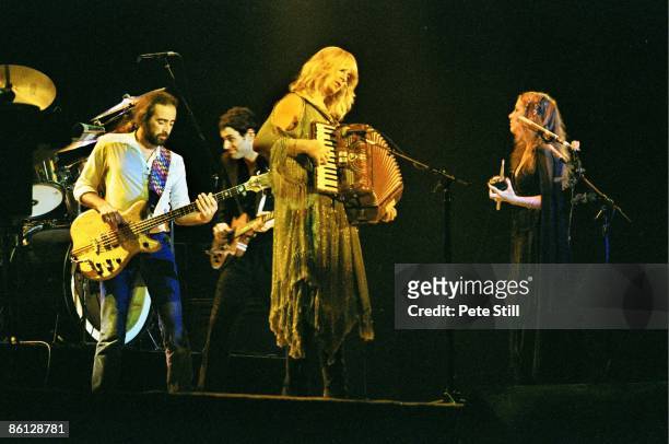Photo of FLEETWOOD MAC, L-R: John McVie, Lindsey Buckingham, Christine McVie, Stevie Nicks performing live onstage