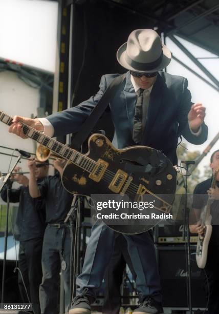 Photo of Tim ARMSTRONG; PERFORMING AT THE KROQ WEENIE ROAST Y FIESTA HELD AT VERIZON WIRELESS AMPHITHEATRE IN IRVINE