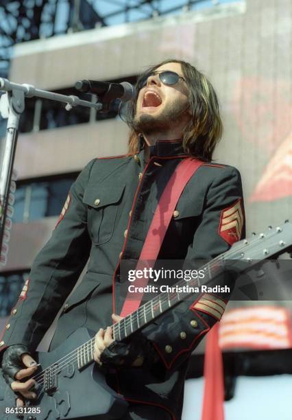 Photo of Jared LETO and 30 SECONDS TO MARS; JARED LETO PERFORMING AT THE KROQ WEENIE ROAST Y FIESTA HELD AT VERIZON WIRELESS AMPHITHEATRE IN IRVINE