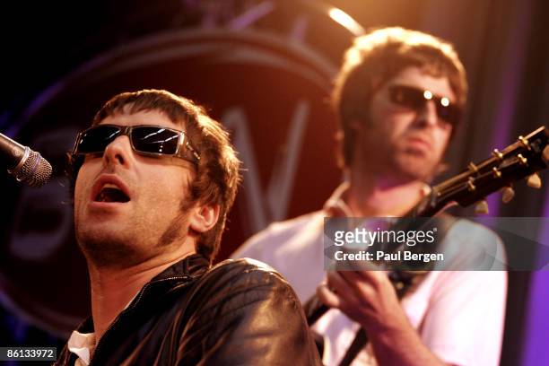Photo of Liam GALLAGHER and Noel GALLAGHER and OASIS; Liam Gallagher & Noel Gallagher performing live onstage