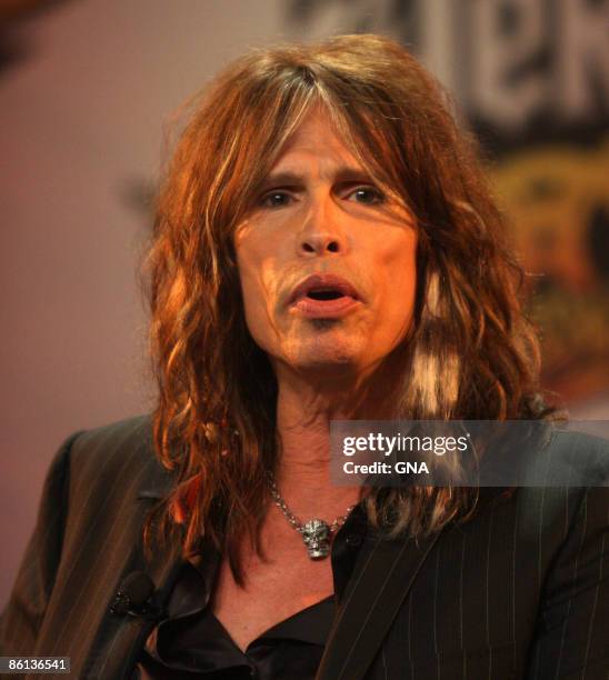 Photo of AEROSMITH and Steven TYLER, Portrait of Steven Tyler at a press conference to launch the 'Guitar Hero: Aerosmith' video game