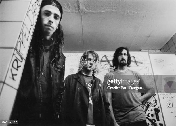 Photo of NIRVANA; L-R: Dave Grohl, Kurt Coabin, Krist Novoselic - posed, group shot