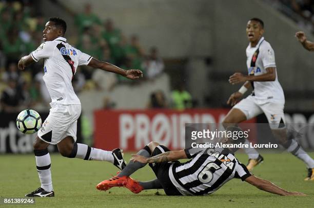 Wellington of Vasco da Gama battles for the ball with Victor Luis of Botafogo during the match between Vasco da Gama and Botafogo as part of...