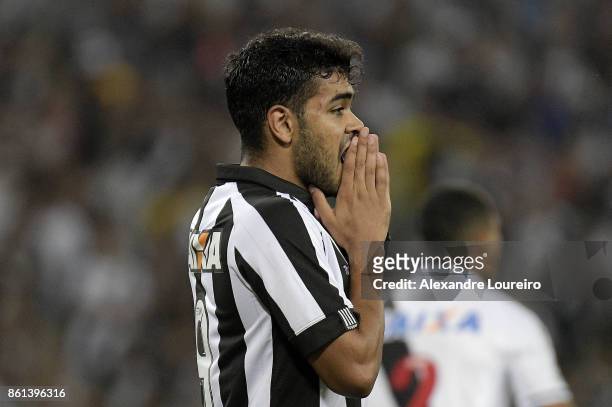 BrennerÂ of Botafogo reacts during the match between Vasco da Gama and Botafogo as part of Brasileirao Series A 2017 at Maracana Stadium on October...