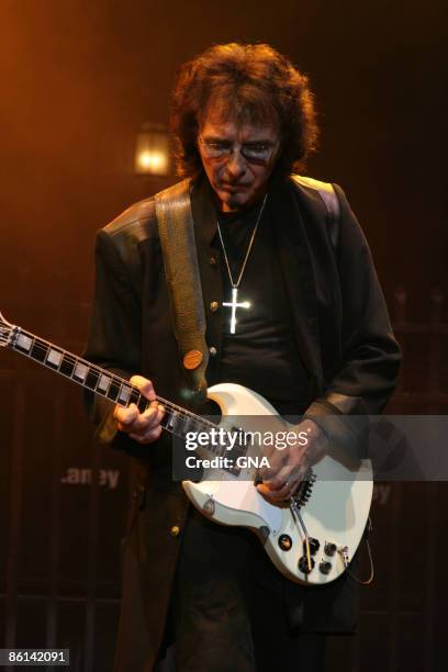 Photo of HEAVEN AND HELL, Heaven and Hell in concert at Radio City Music Hall in New York City, on March 30, 2007. Photos by GNA