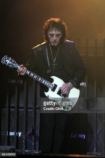 Photo of HEAVEN AND HELL, Heaven and Hell in concert at Radio City Music Hall in New York City, on March 30, 2007. Photos by GNA