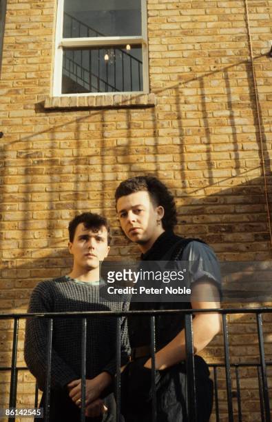 Photo of Curt SMITH and Roland ORZABAL and TEARS FOR FEARS; L-R: Curt Smith, Roland Orzabal