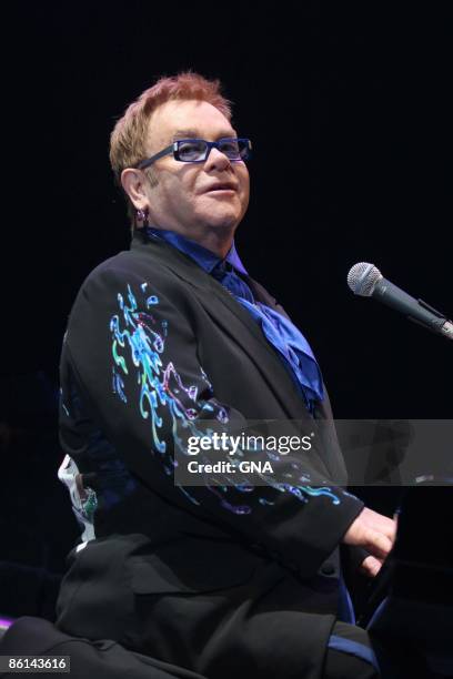 Photo of Elton JOHN; Elton John performs on his Captain and the Kid Tour at Nassau Coliseum in Uniondale, New York on November 1, 2006. Photos by GNA