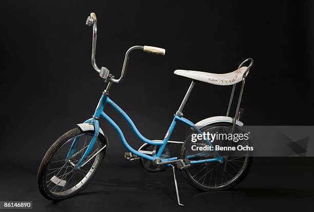 an old fashioned bicycle - vintage bicycle stock pictures, royalty-free photos & images