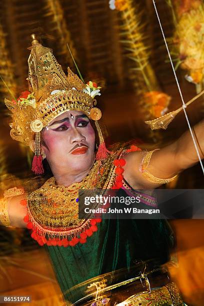 balinese performer - balinese headdress stock pictures, royalty-free photos & images