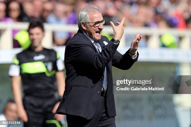 Luigi Del Neri head coach of Udinese Calcio gestures during the Serie A match between ACF Fiorentina and Udinese Calcio at Stadio Artemio Franchi on...