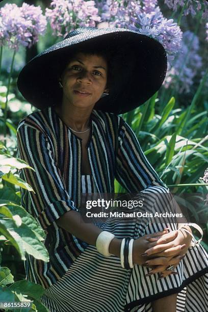 Singer Minnie Riperton poses for a portrait in August 1975 in Los Angeles, California.