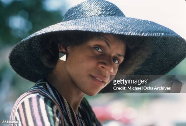 Singer Minnie Riperton poses for a portrait in August 1975 in Los Angeles, California.
