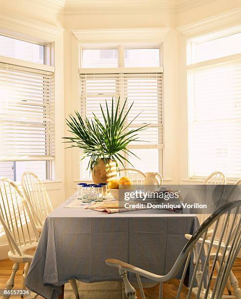 breakfast nook - bay window stock pictures, royalty-free photos & images