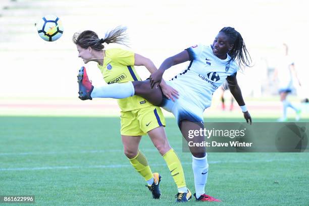 Marina Makanza of Paris FC and Laure Boulleau of PSG during the women's Division 1 match between Paris FC and Paris Saint Germain on October 15, 2017...