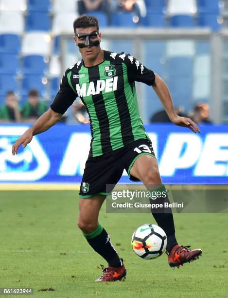 Federico Peluso of US Sassuolo in action during the Serie A match between US Sassuolo and AC Chievo Verona at Mapei Stadium - Citta' del Tricolore on...