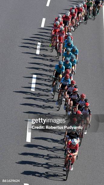 Cyclists compete during Stage 6 of the 53rd Presidential Cycling Tour of Turkey 2017, Istanbul to Istanbul on October 15, 2017 in Istanbul, Turkey.