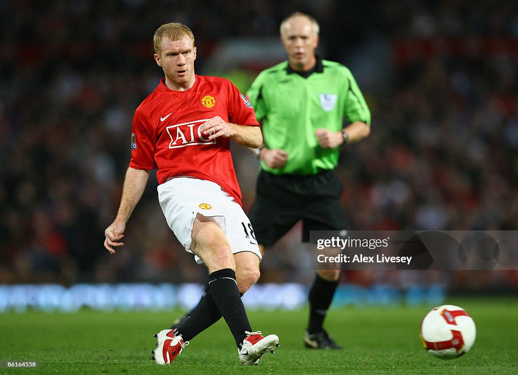 Manchester United v Portsmouth - Premier League