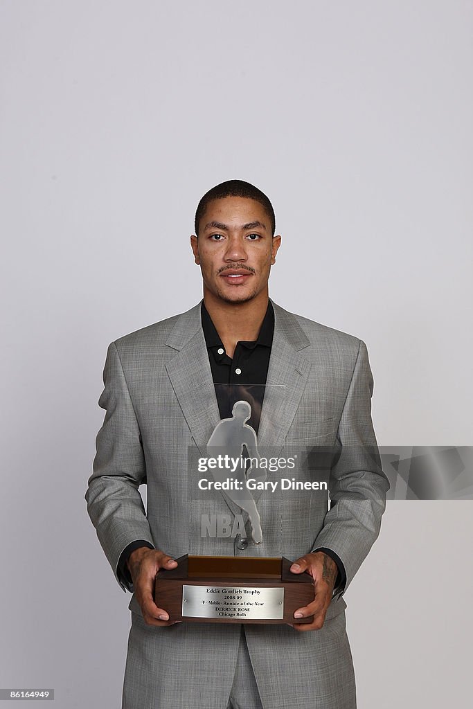 D Rose Rookie A portrait of Derrick Rose of the Chicago Bulls with the Eddie... News ...