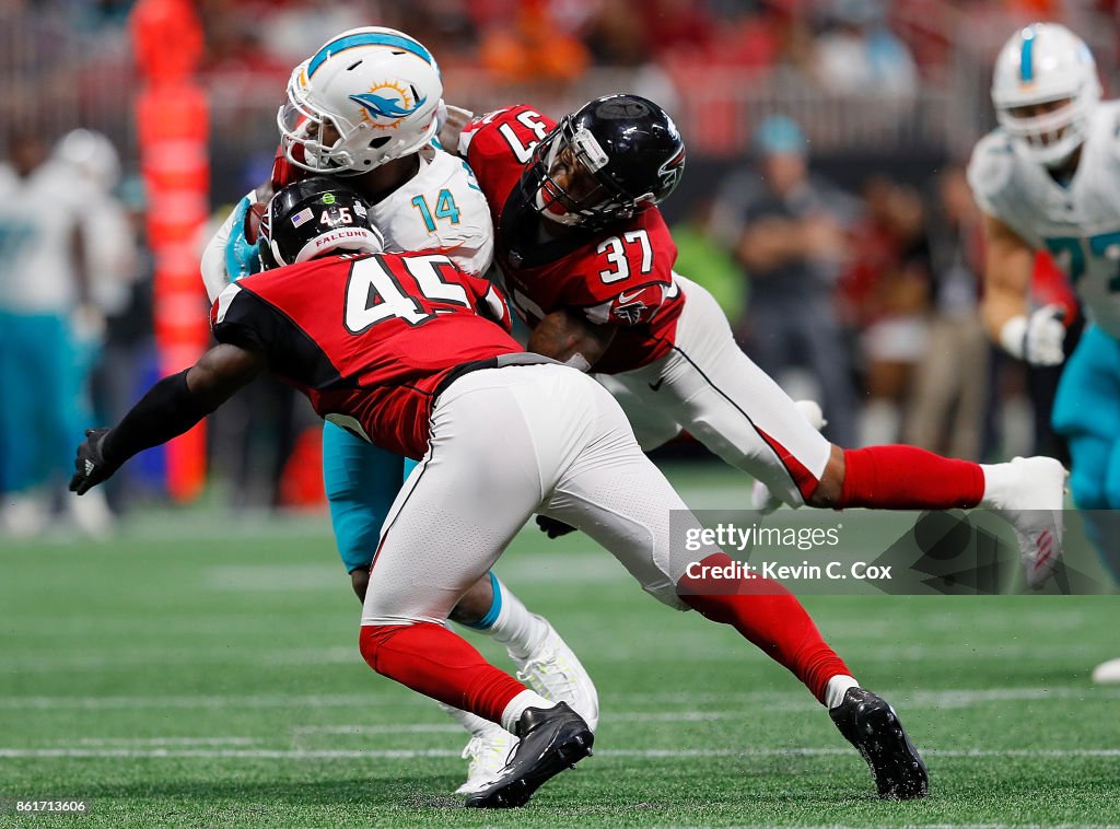 Miami Dolphins v Atlanta Falcon