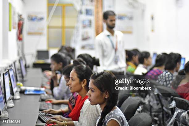 Computer Training At Home Photos and Premium High Res Pictures - Getty ...