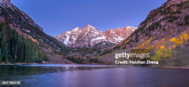 maroon bells nightscape with fall colors - maroon bells stock pictures, royalty-free photos & images