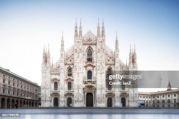 duomo di milano,milan cathedral - duomo di milano stock pictures, royalty-free photos & images