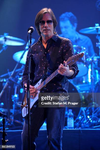 Jackson Browne performs on stage at Circus Krone on April 23, 2009 in Munich, Germany.