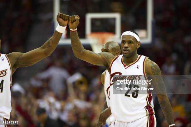 Playoffs: Cleveland Cavaliers LeBron James during Game 1 game vs Detroit Pistons. Cleveland, OH 4/18/2009 CREDIT: John Biever