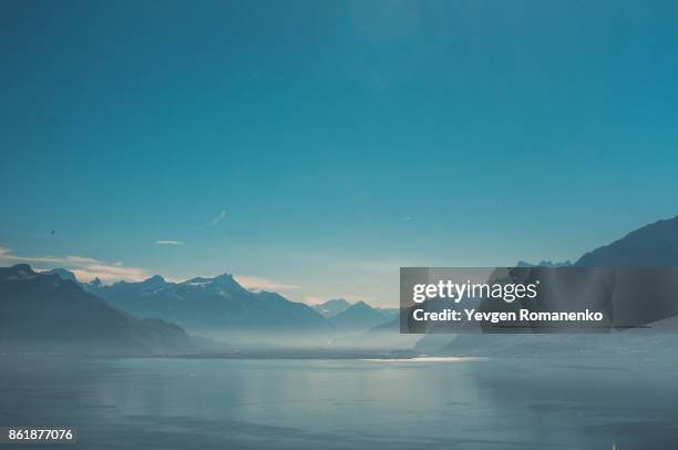 view on lake and mountains in switzerland - swiss alps summer stock pictures, royalty-free photos & images