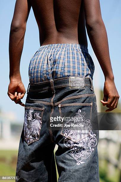 Comparable cooking Moment 265 Sagging Pants Photos and Premium High Res Pictures - Getty Images