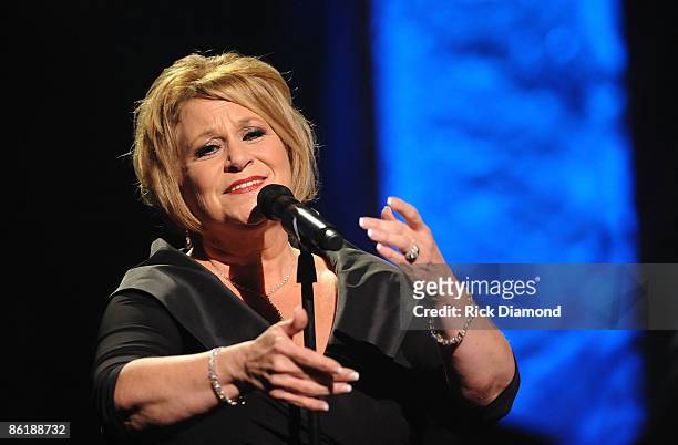Singer Sandi Patty performs onstage at the 40th Annual GMA Dove Awards held at the Grand Ole Opry House on April 23, 2009 in Nashville, Tennessee.
