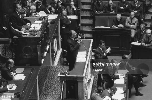 Le Premier ministre Georges Pompidou intervient à la tribune de l'Assemblée nationale à Paris le 22 mai 1968 au cours du débat sur la motion de...