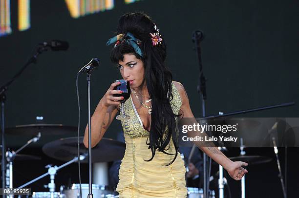 Singer Amy Winehouse performs at Rock in Rio Madrid in Arganda del Rey on July 4, 2008 in Madrid, Spain.