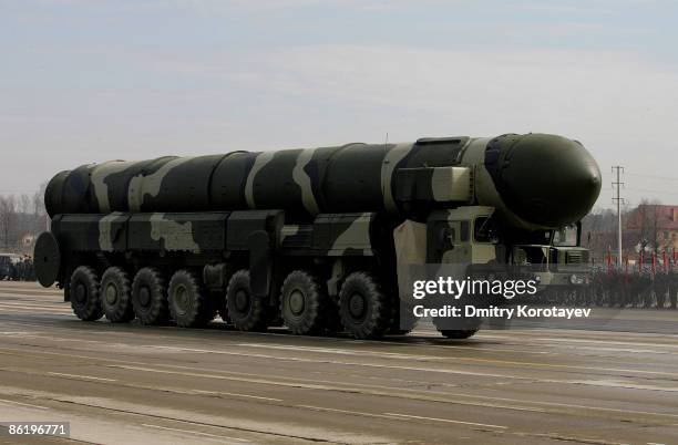 Russian Topol-M intercontinental ballistic missile is displayed during a Victory Day parade rehearsal on April 24, 2009 in Alabino, outside Moscow,...