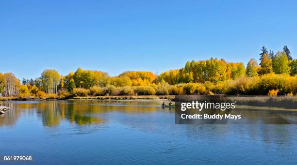 deschutes river in october - river deschutes stock pictures, royalty-free photos & images