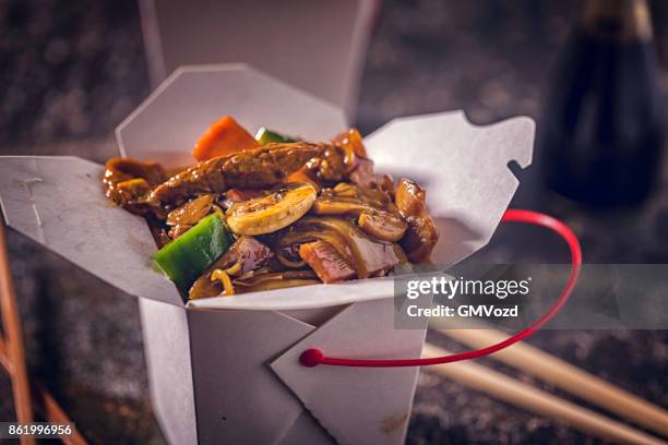 spicy kung pao chicken take out food - kung pao stock pictures, royalty-free photos & images