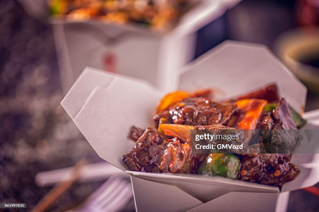 Aziatische Chopsuey met rundvlees en pittige Kung Pao Kip
