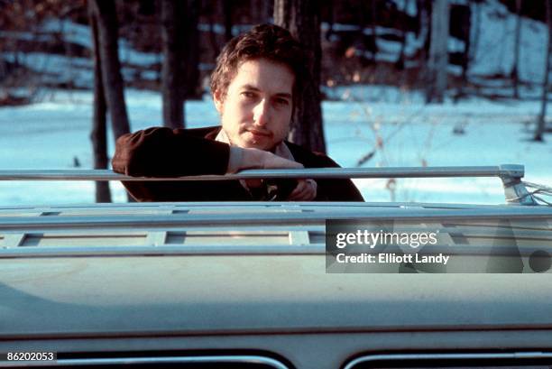 Photo of Bob DYLAN, posed