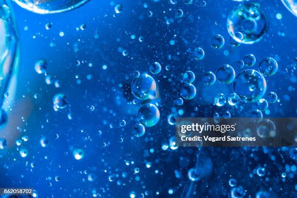 droplets of oil - 3 - or liquide stock pictures, royalty-free photos & images